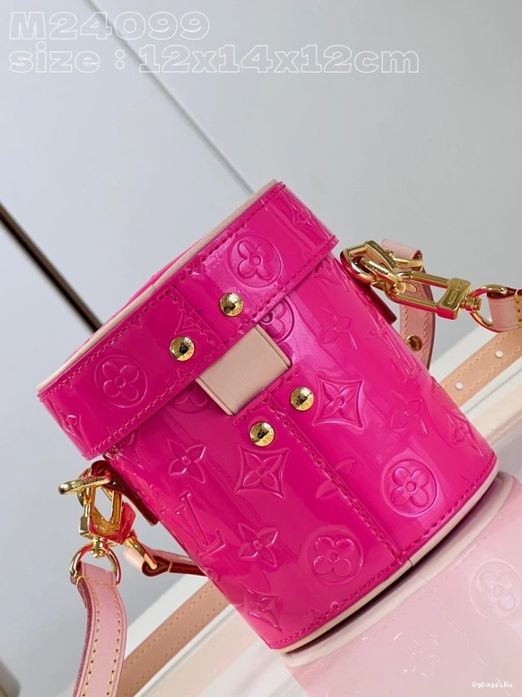 LOUIS VUITTON Astor 0203